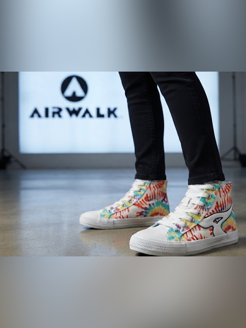 New authentic Airwalk men’s signature high top sneakers sz 7 Display